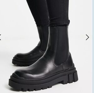 Bershka Chunky Chelsea Boot Size 42